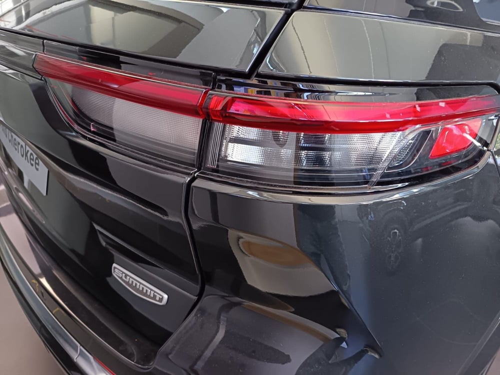 Jeep Grand Cherokee nuova a Alessandria (10)
