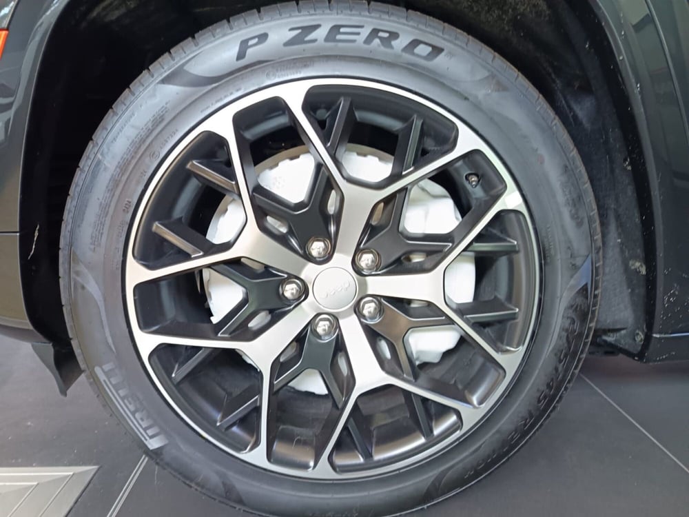 Jeep Grand Cherokee nuova a Alessandria (14)