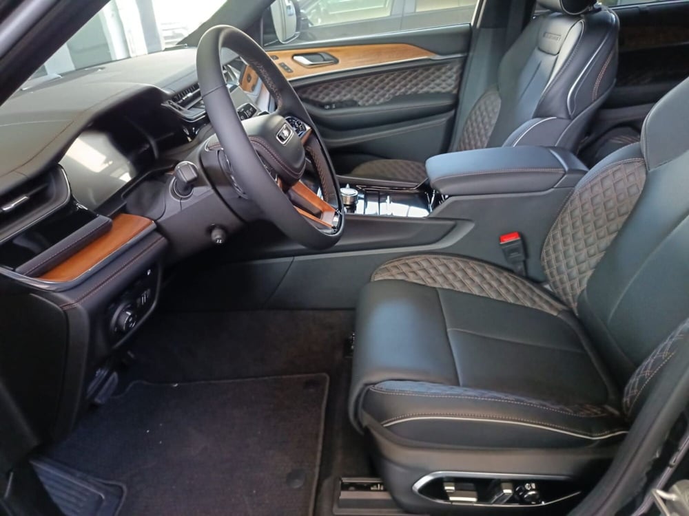 Jeep Grand Cherokee nuova a Alessandria (15)