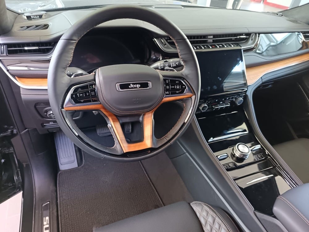 Jeep Grand Cherokee nuova a Alessandria (18)