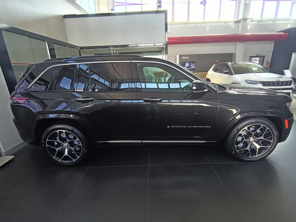 Jeep Grand Cherokee nuova a Alessandria (4)