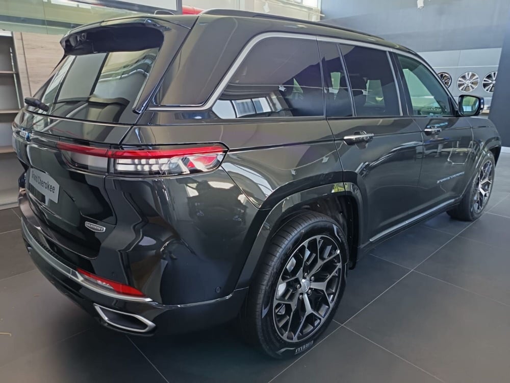 Jeep Grand Cherokee nuova a Alessandria (5)