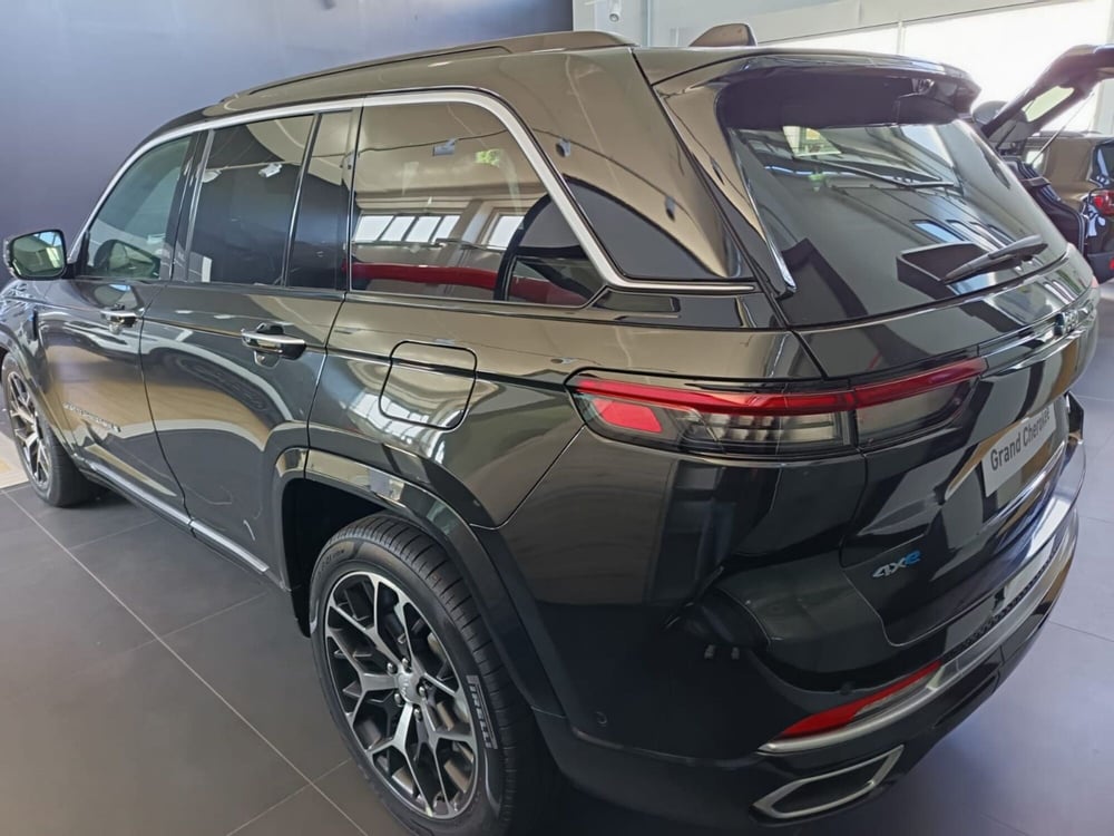 Jeep Grand Cherokee nuova a Alessandria (7)