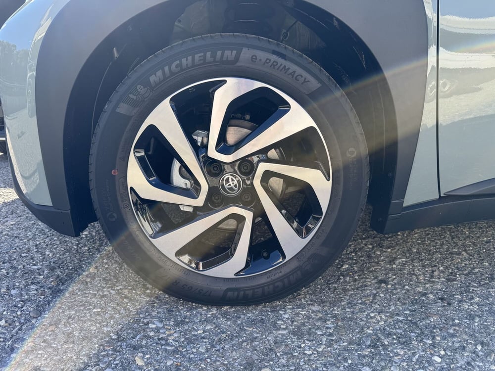 Toyota Aygo X nuova a Como (10)