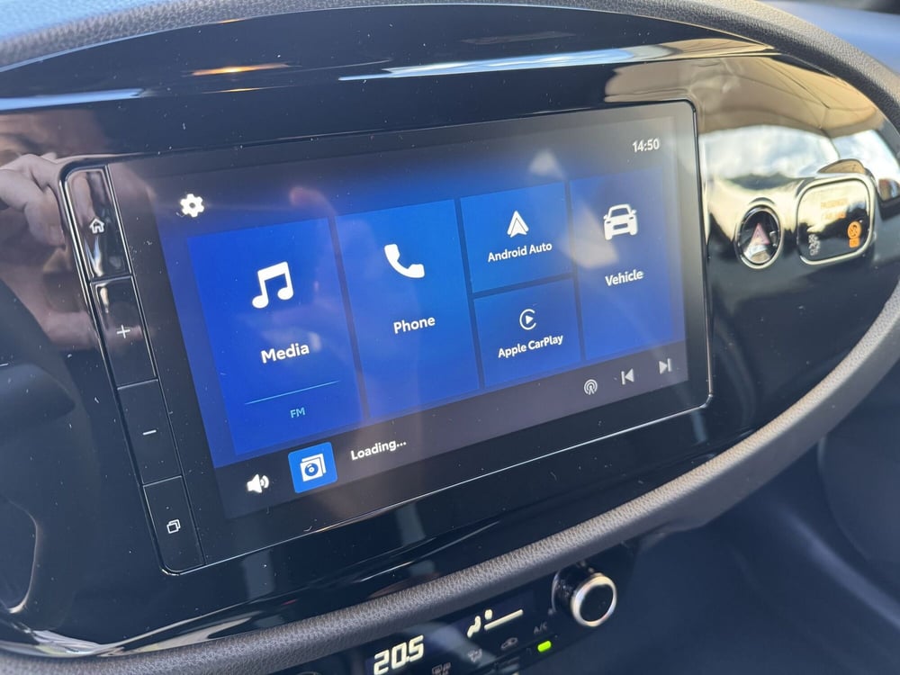 Toyota Aygo X nuova a Como (12)