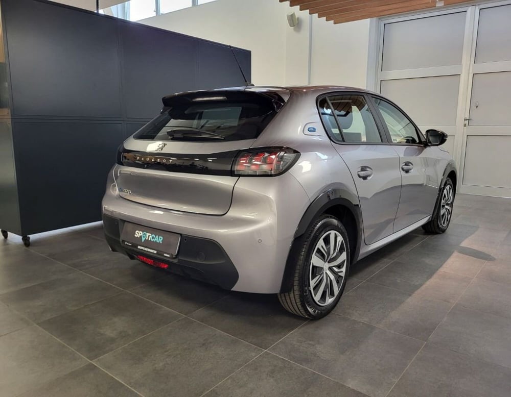 Peugeot 208 nuova a Ferrara (20)
