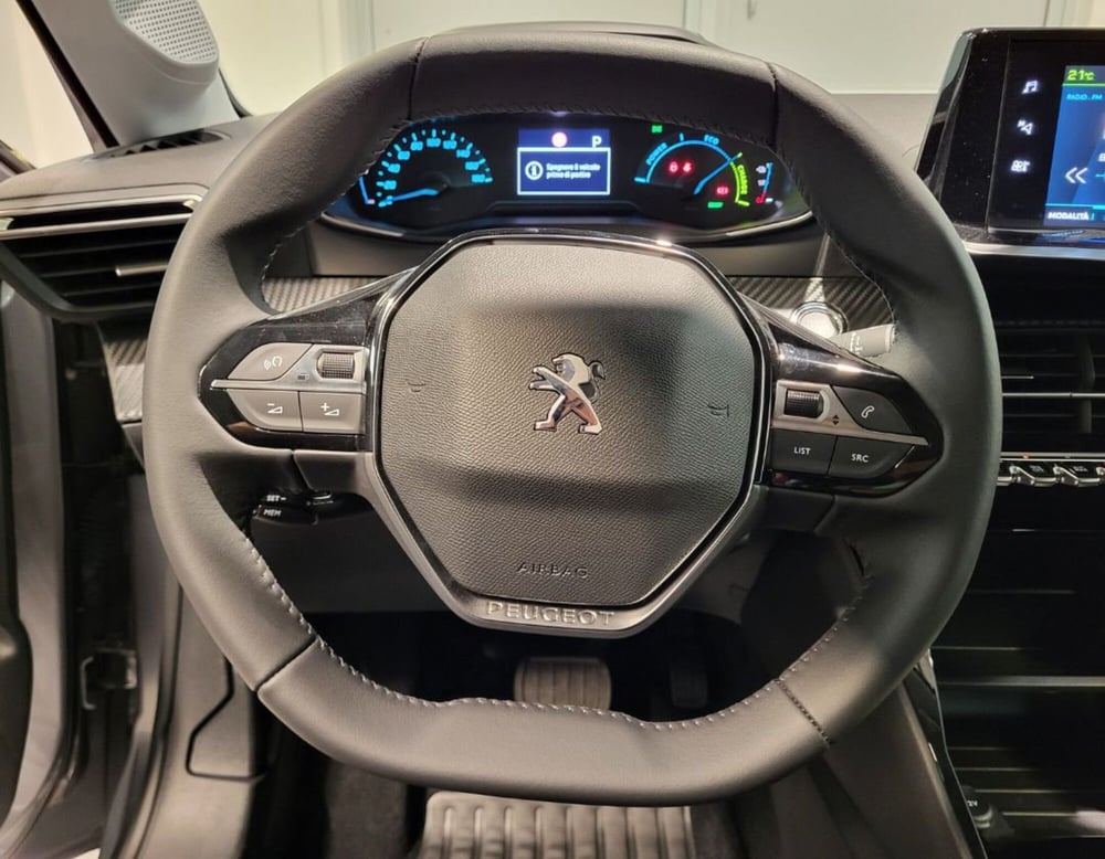 Peugeot 208 nuova a Ferrara (8)