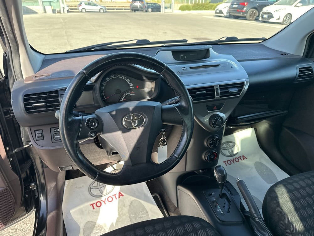 Toyota iQ usata a Siracusa (9)