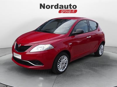 Lancia Ypsilon 1.2 69 CV 5 porte Silver del 2016 usata a Montebelluna