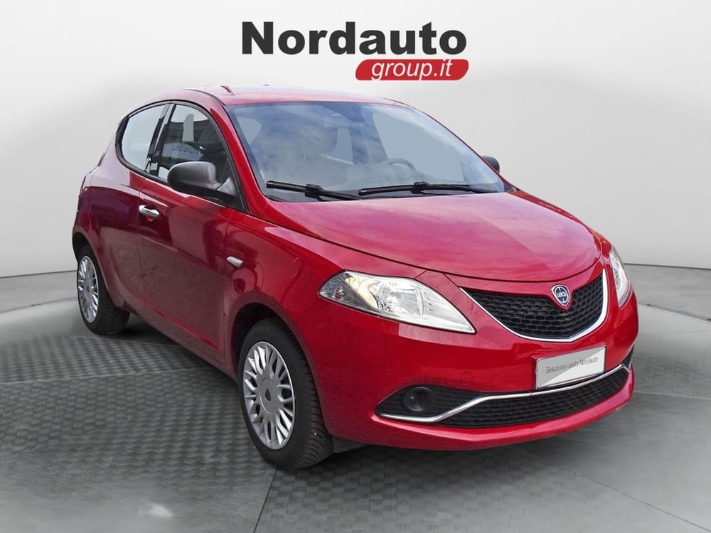 Lancia Ypsilon usata a Treviso (3)