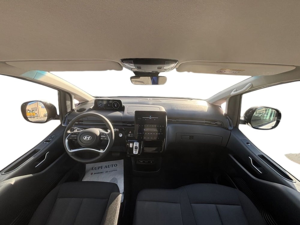 Hyundai Staria nuova a Lucca (11)
