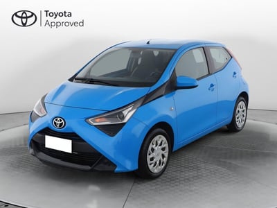 Toyota Aygo 1.0 VVT-i 72 CV 5 porte x-cool del 2018 usata a Latina