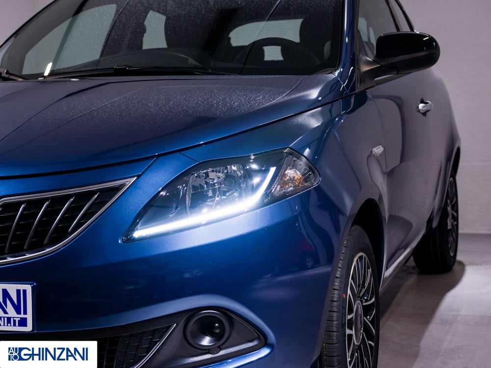 Lancia Ypsilon usata a Bergamo (14)