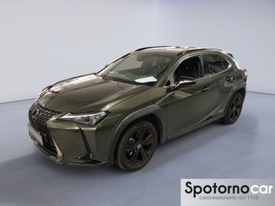 Lexus UX Hybrid Midnight del 2021 usata a Milano