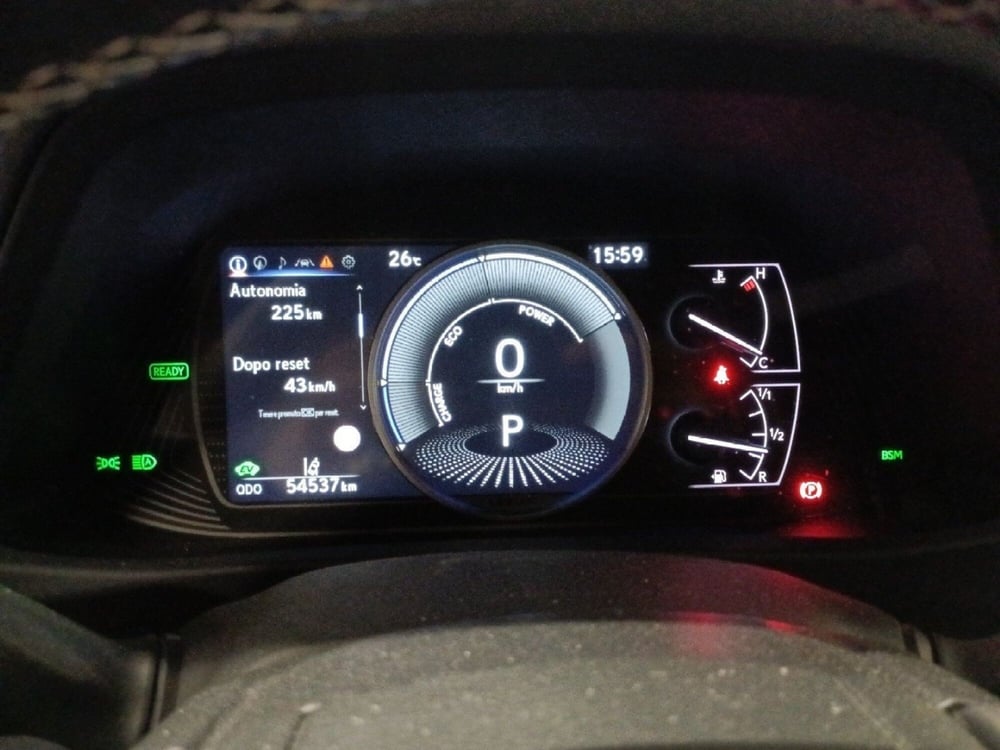 Lexus UX usata a Milano (11)