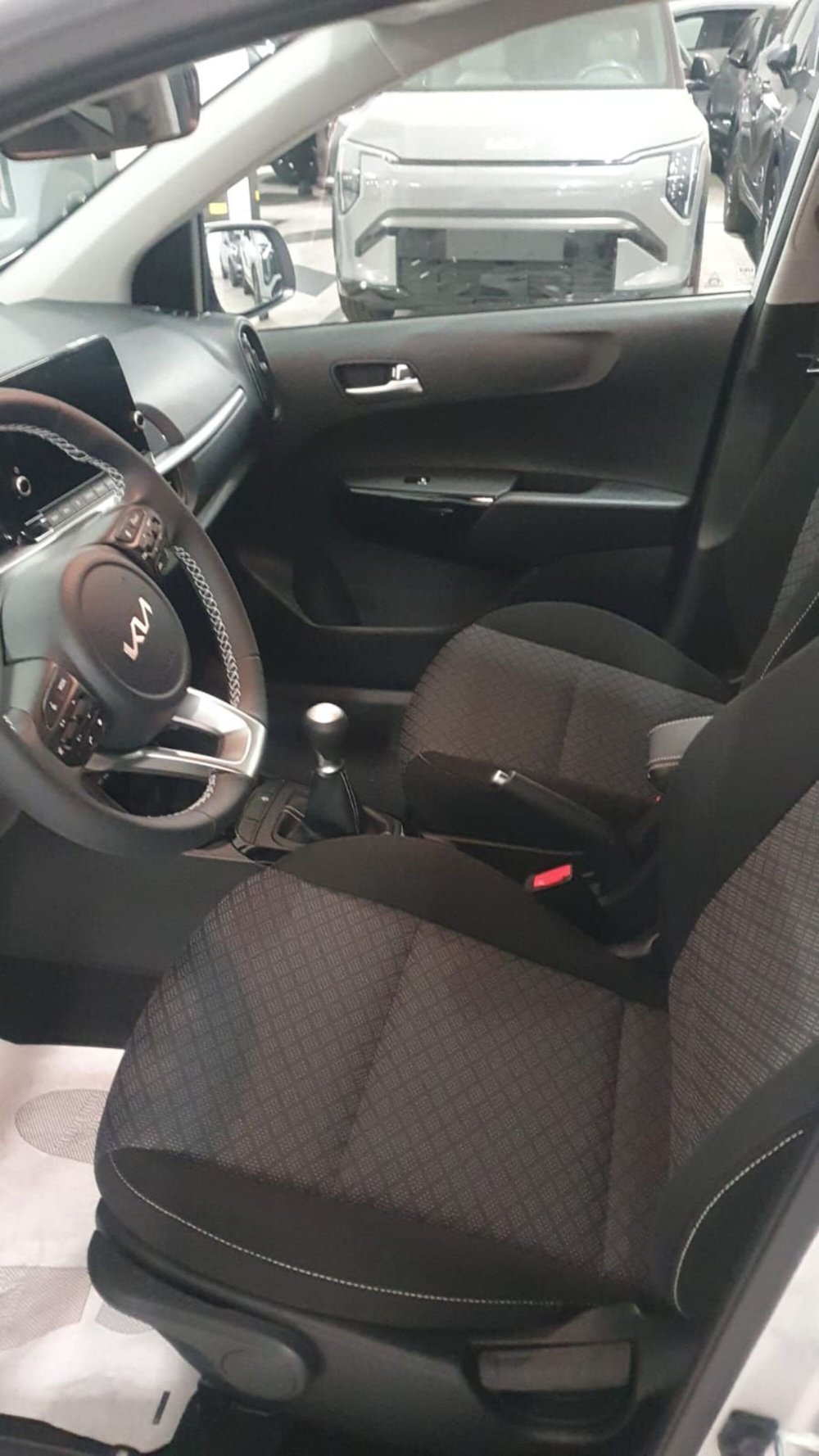 Kia Picanto nuova a Napoli (11)