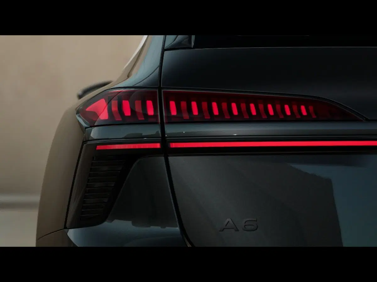 Audi A6 Avant nuova a Livorno (7)