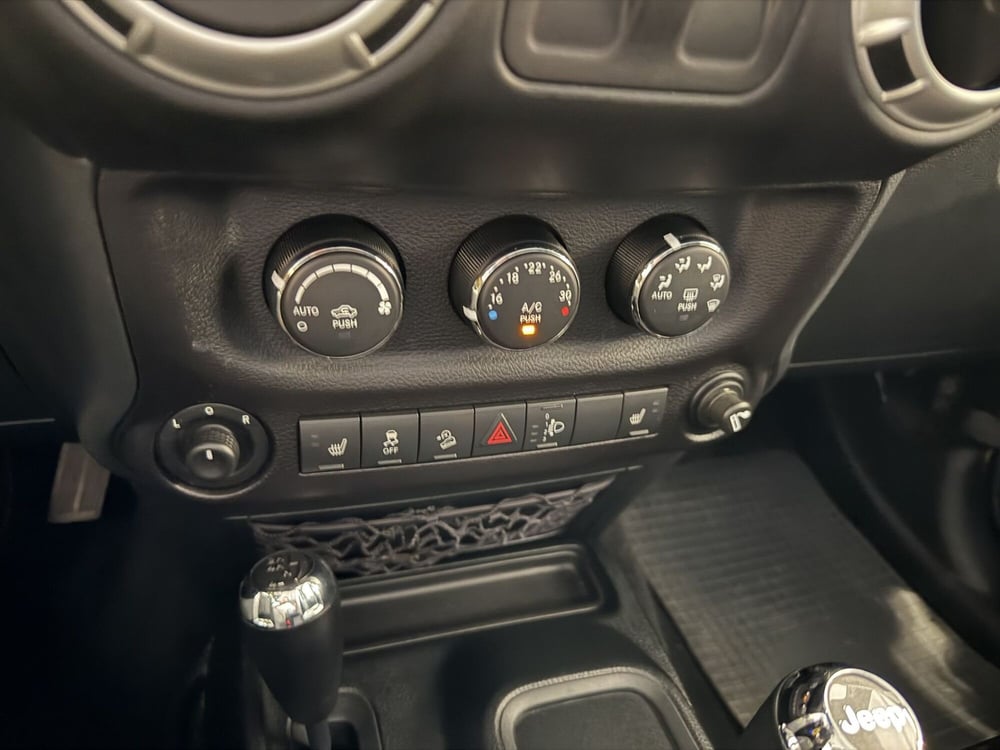 Jeep Wrangler usata a Latina (18)
