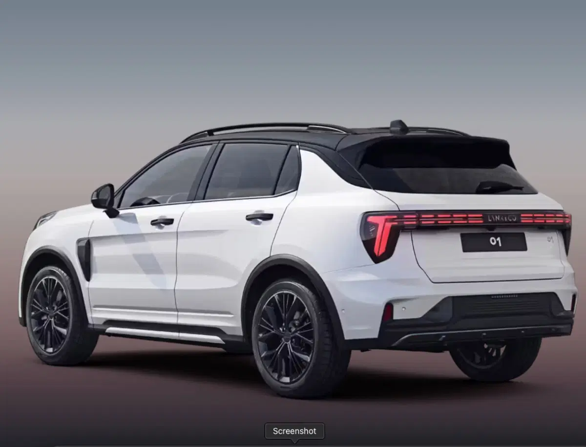 Lynk & Co 01 nuova a Parma (7)