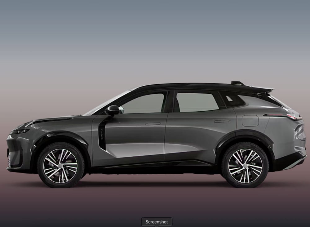 Lynk & Co 08 nuova a Parma (2)