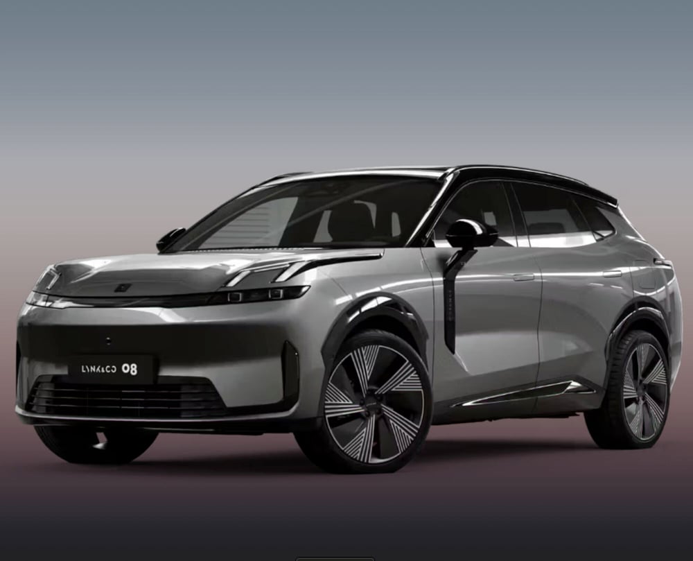 Lynk & Co 08 nuova a Parma
