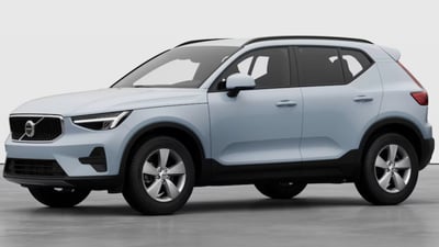 Volvo XC40 B3 automatico Essential nuova a Parma
