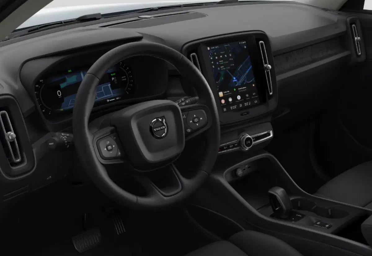 Volvo XC40 nuova a Parma (4)