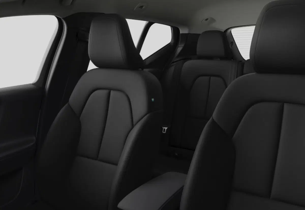 Volvo XC40 nuova a Parma (5)