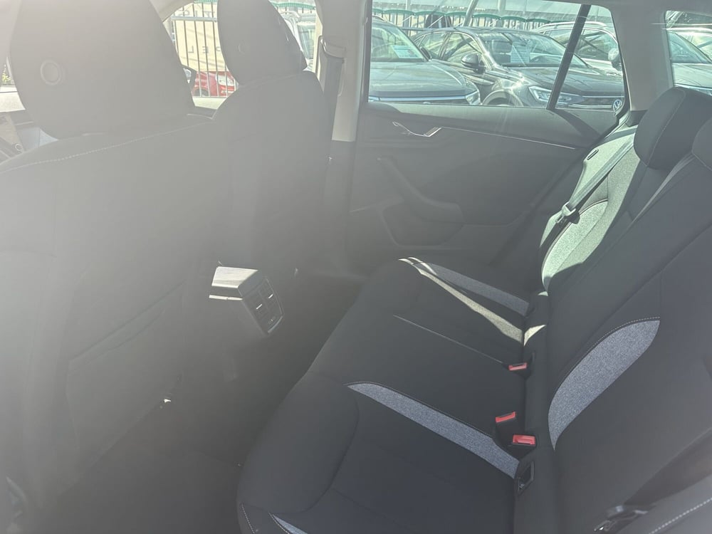 Skoda Kamiq usata a Milano (15)