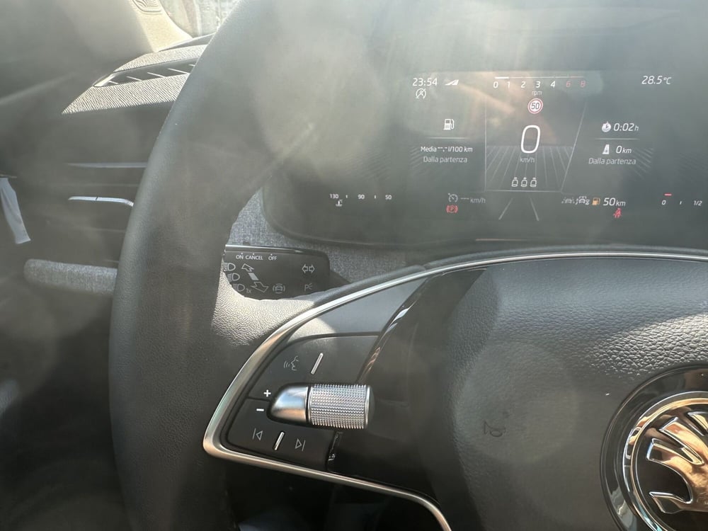 Skoda Kamiq usata a Milano (17)