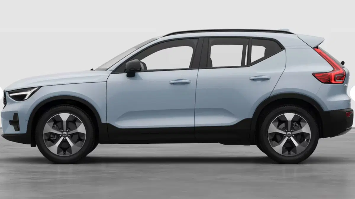 Volvo XC40 nuova a Parma (2)