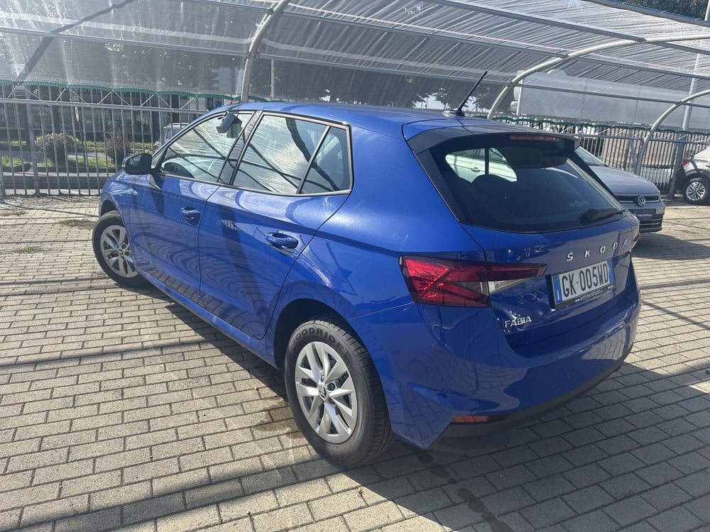 Skoda Fabia usata a Milano (7)