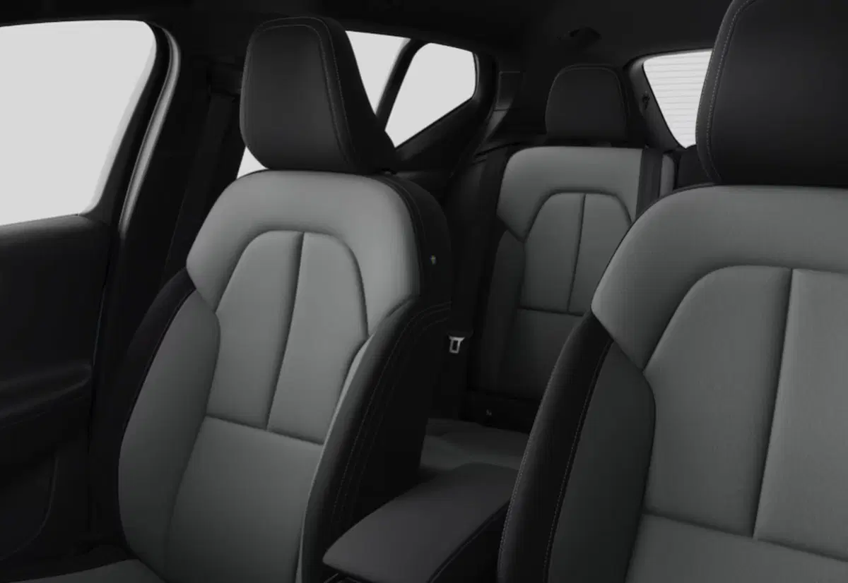 Volvo XC40 nuova a Parma (5)