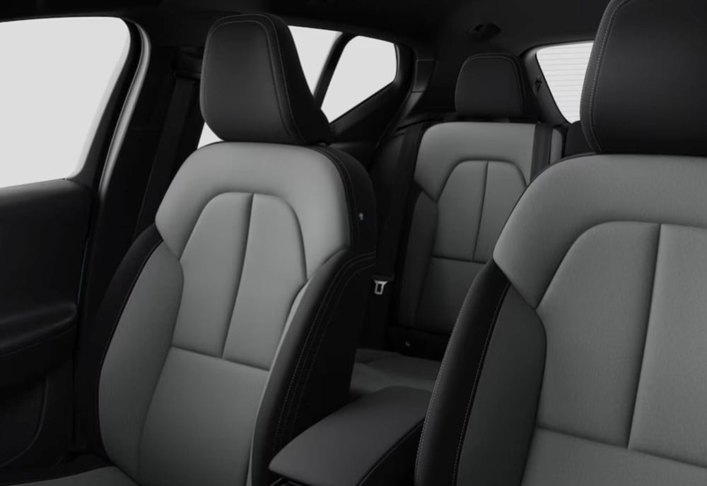 Volvo XC40 nuova a Parma (5)