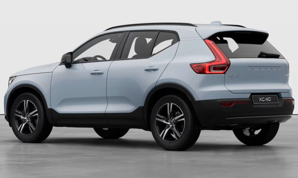Volvo XC40 nuova a Parma (6)
