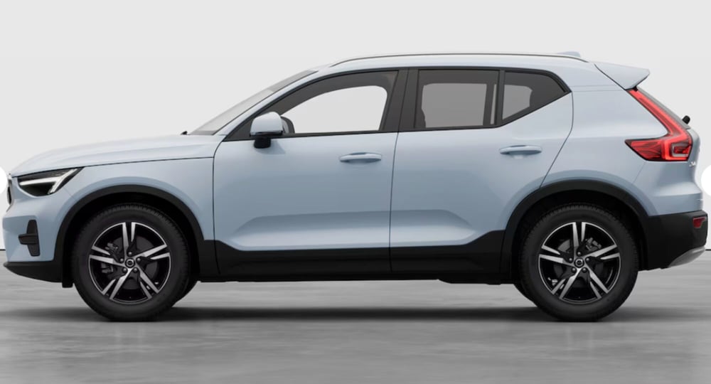 Volvo XC40 nuova a Parma (2)