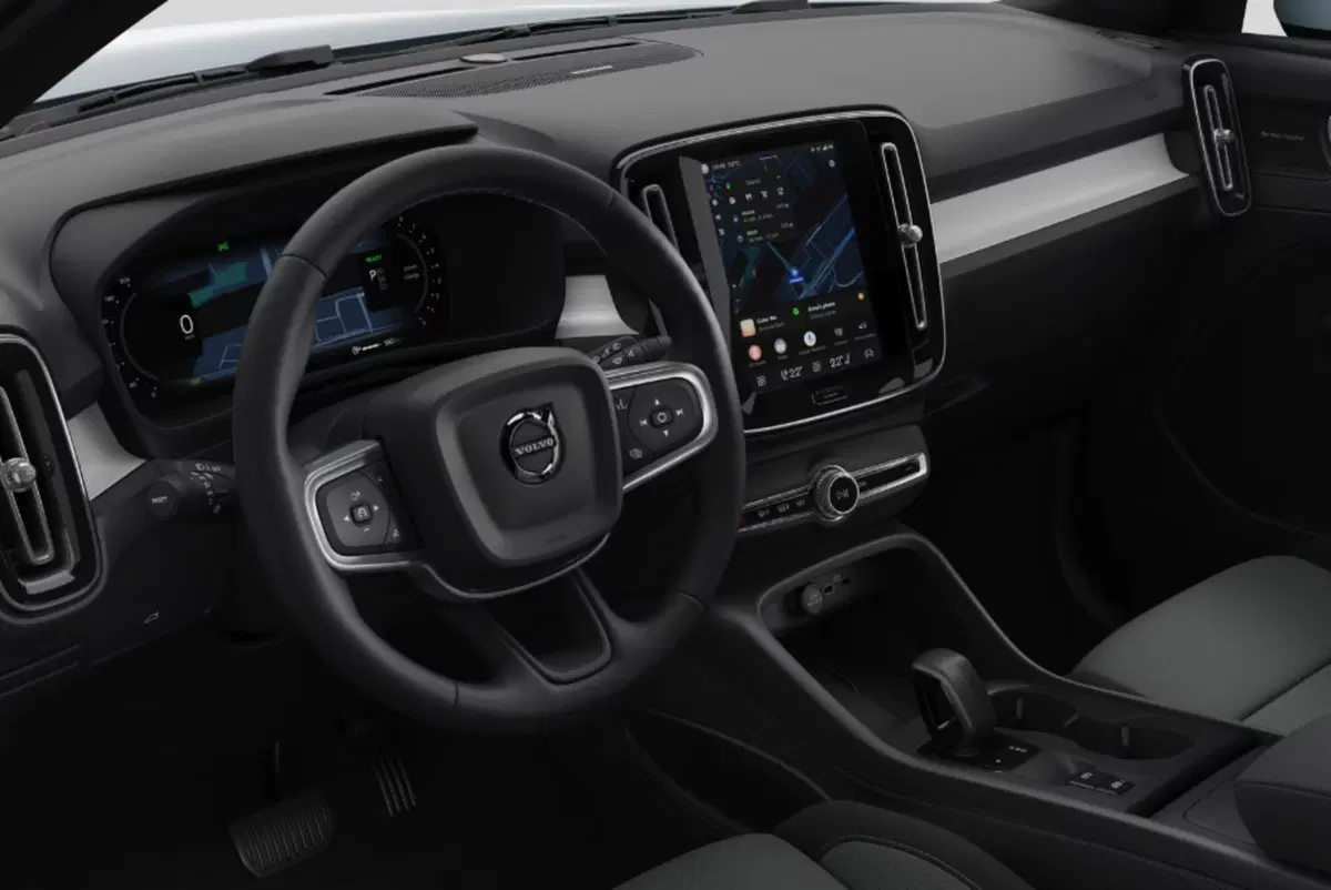 Volvo XC40 nuova a Parma (3)