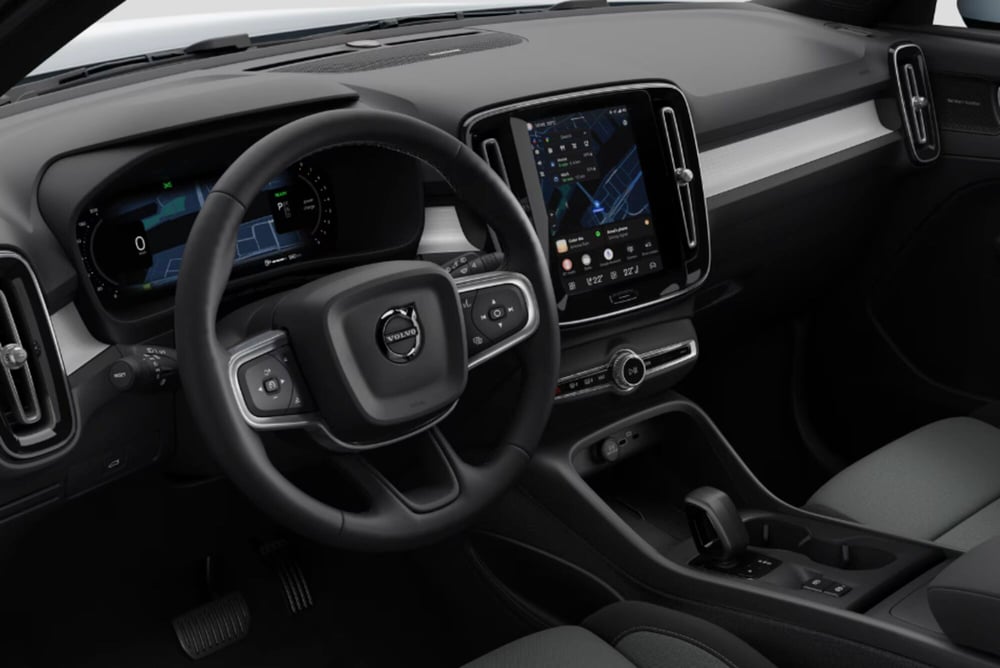 Volvo XC40 nuova a Parma (3)