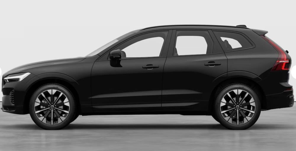 Volvo XC60 nuova a Parma (2)