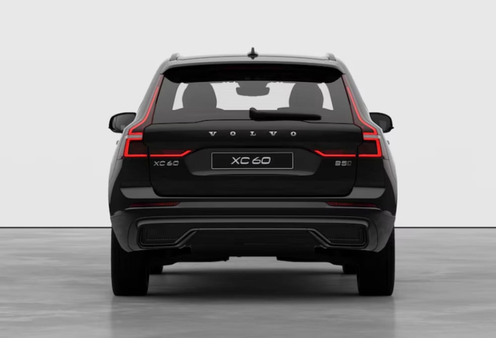 Volvo XC60 nuova a Parma (6)