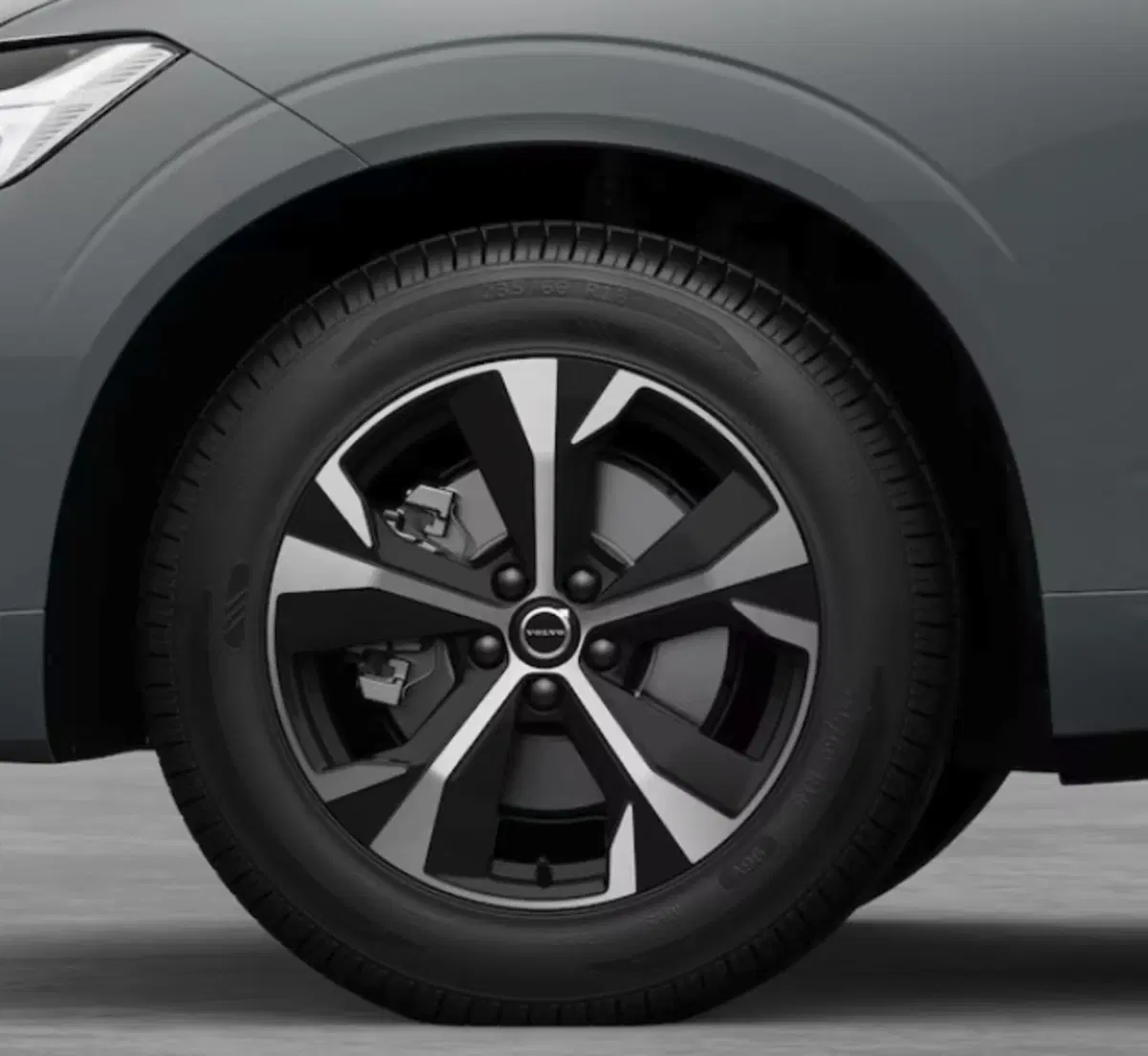 Volvo XC60 nuova a Parma (2)