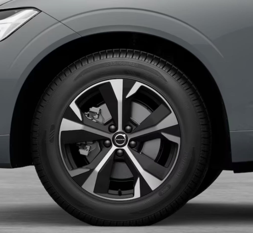 Volvo XC60 nuova a Parma (2)