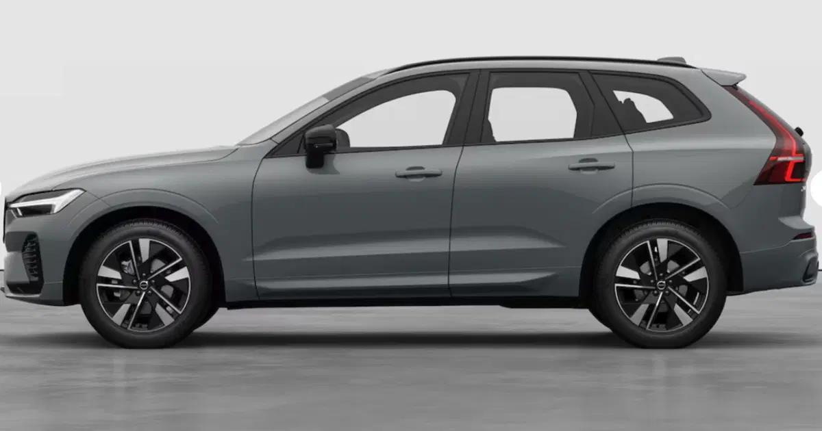Volvo XC60 nuova a Parma (2)