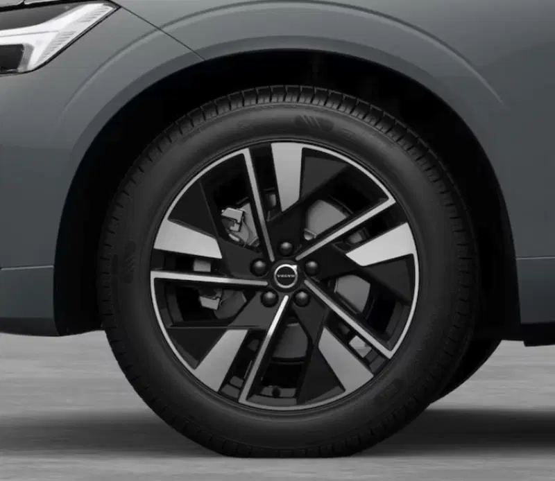 Volvo XC60 nuova a Parma (3)