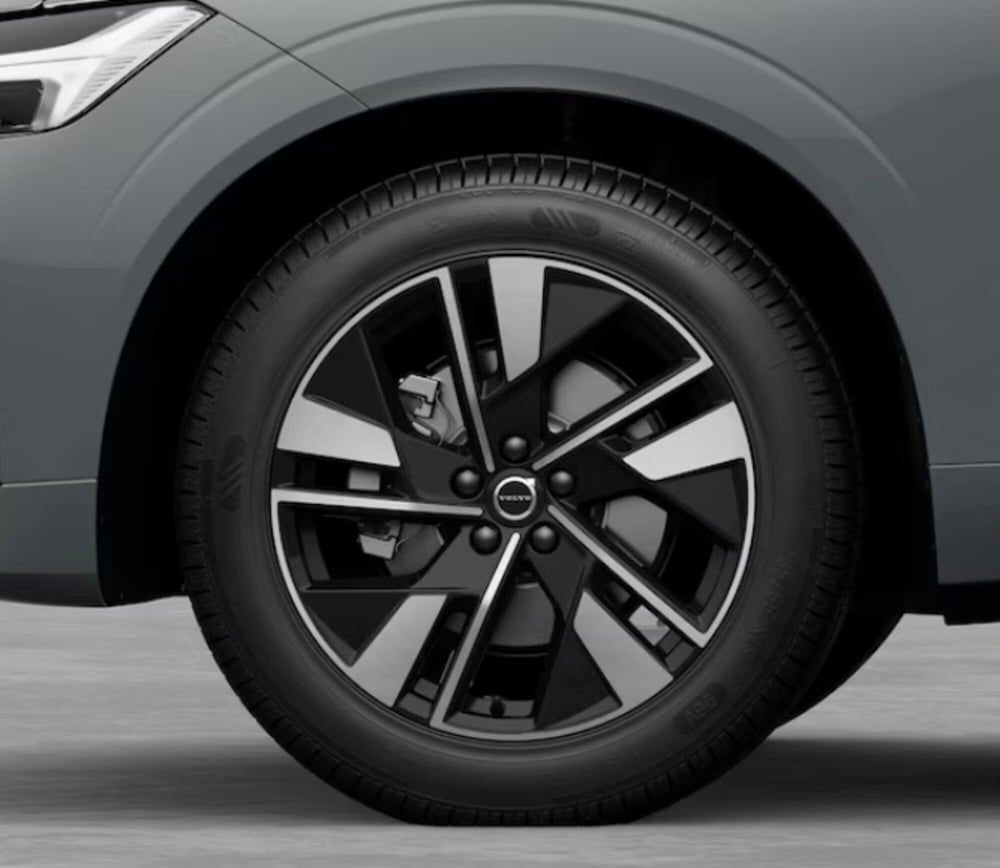 Volvo XC60 nuova a Parma (3)