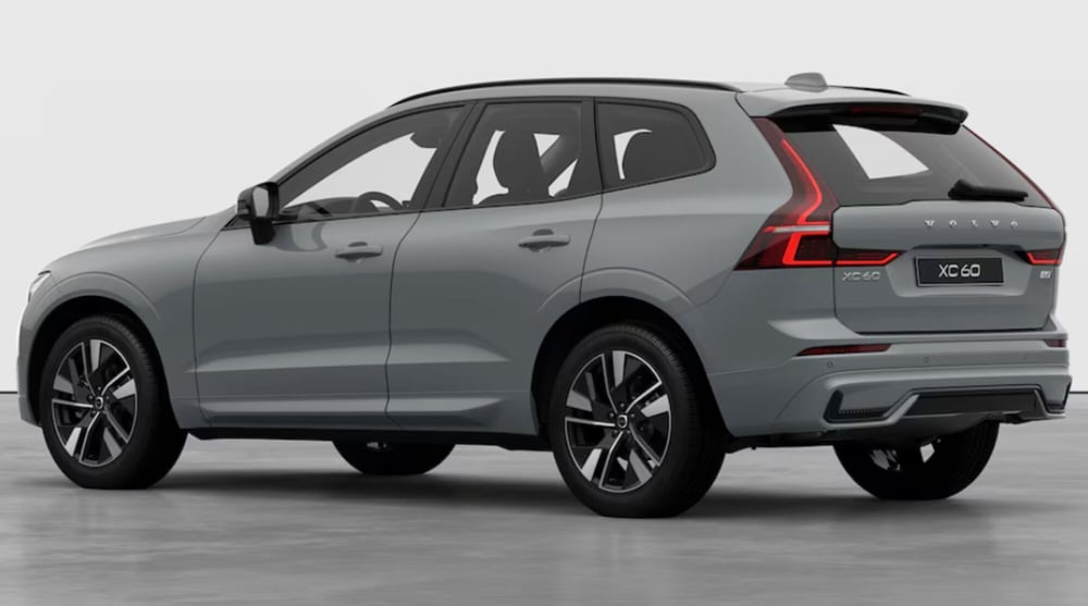 Volvo XC60 nuova a Parma (6)