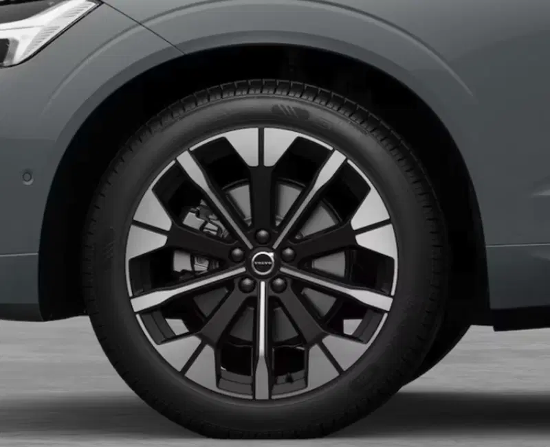 Volvo XC60 nuova a Parma (2)