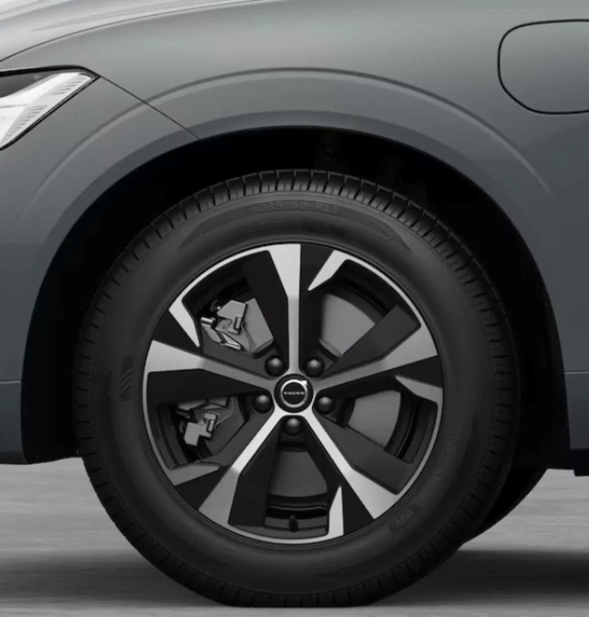 Volvo XC60 nuova a Parma (2)