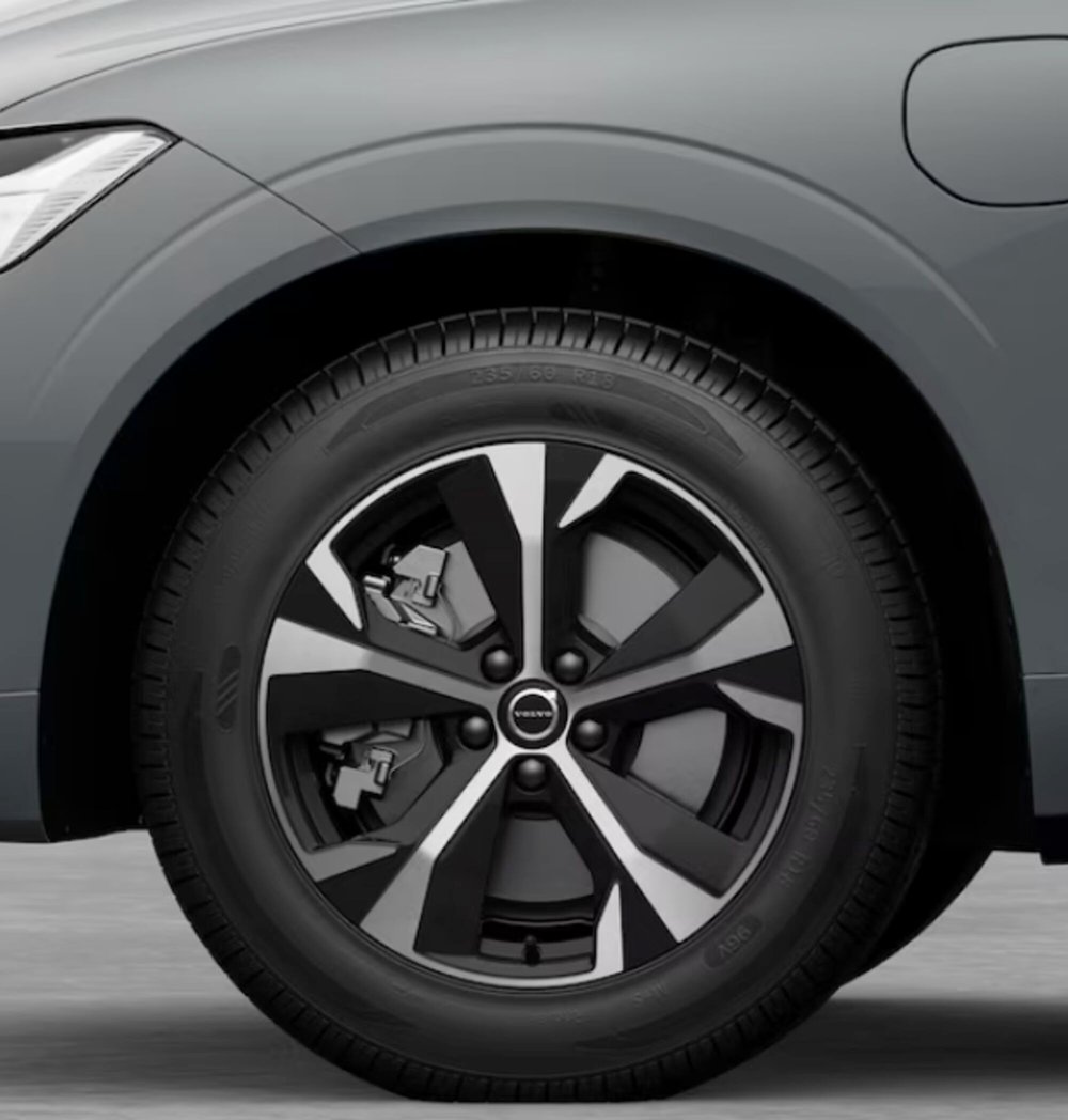 Volvo XC60 nuova a Parma (2)