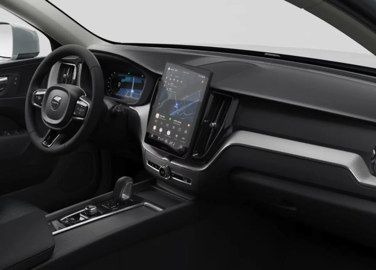 Volvo XC60 nuova a Parma (3)